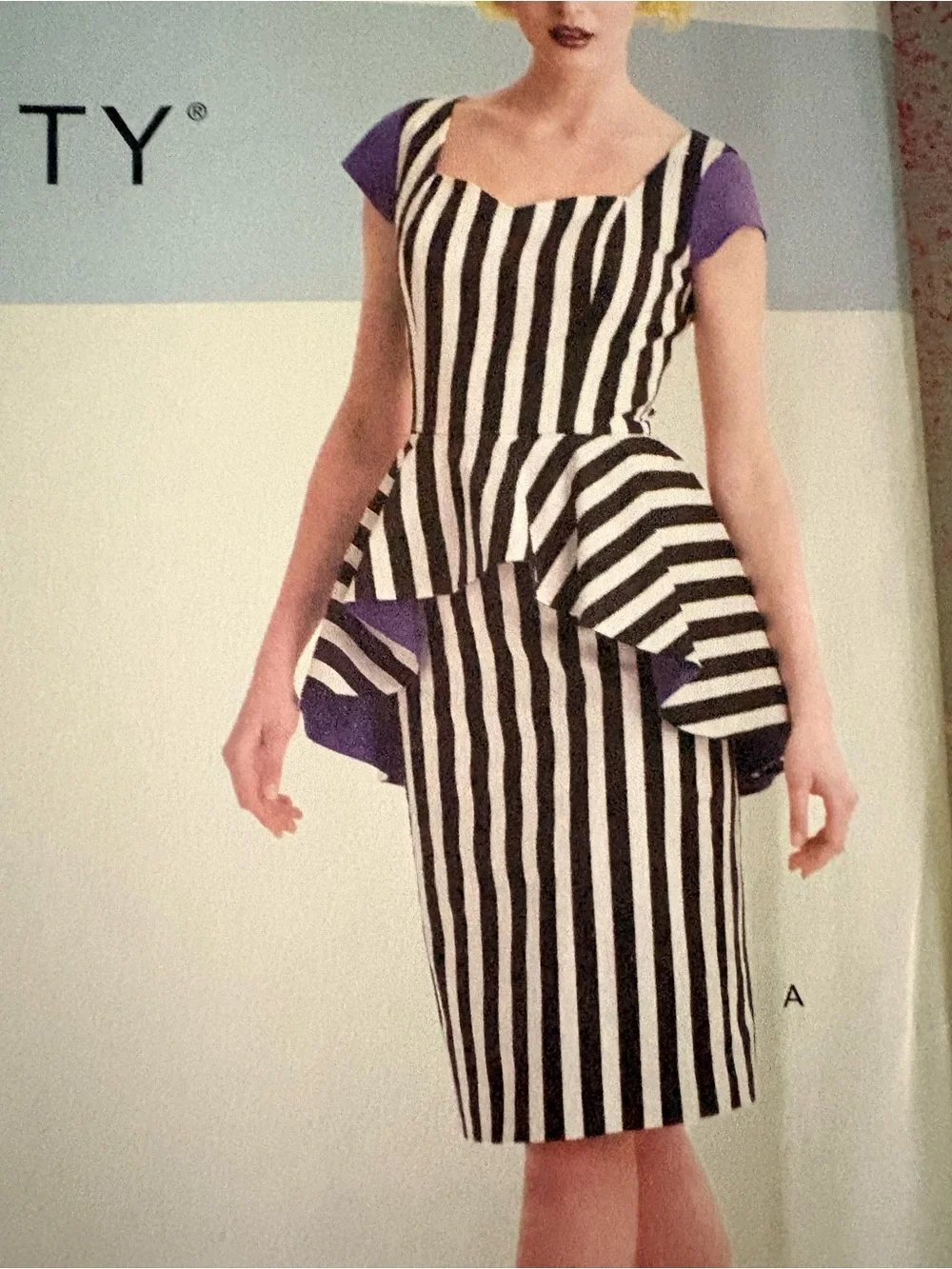 BN UNCUT SIMPLICITY 9165 R5 Plus HALLOWEEN COSTUMES SEWING PATTERNS